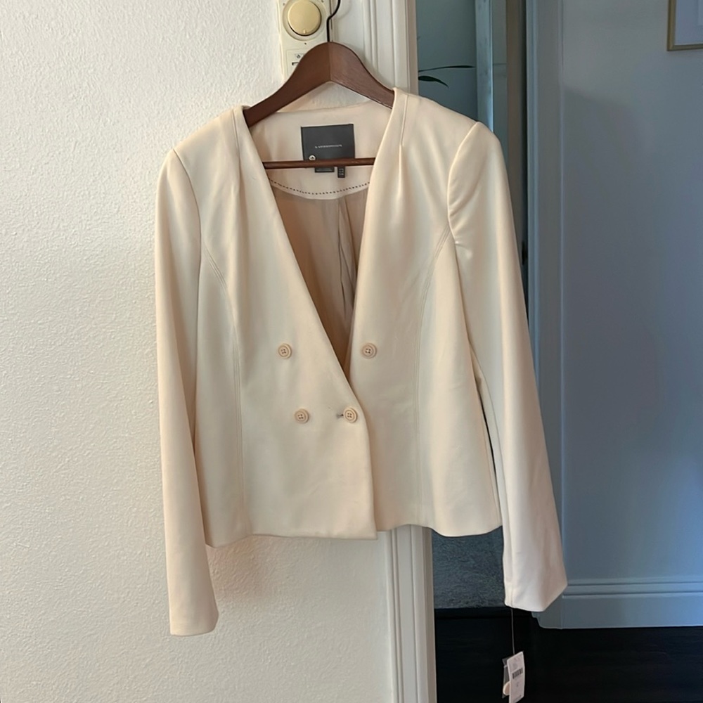 NWT Anthropologie Crème Blazer, Size 8